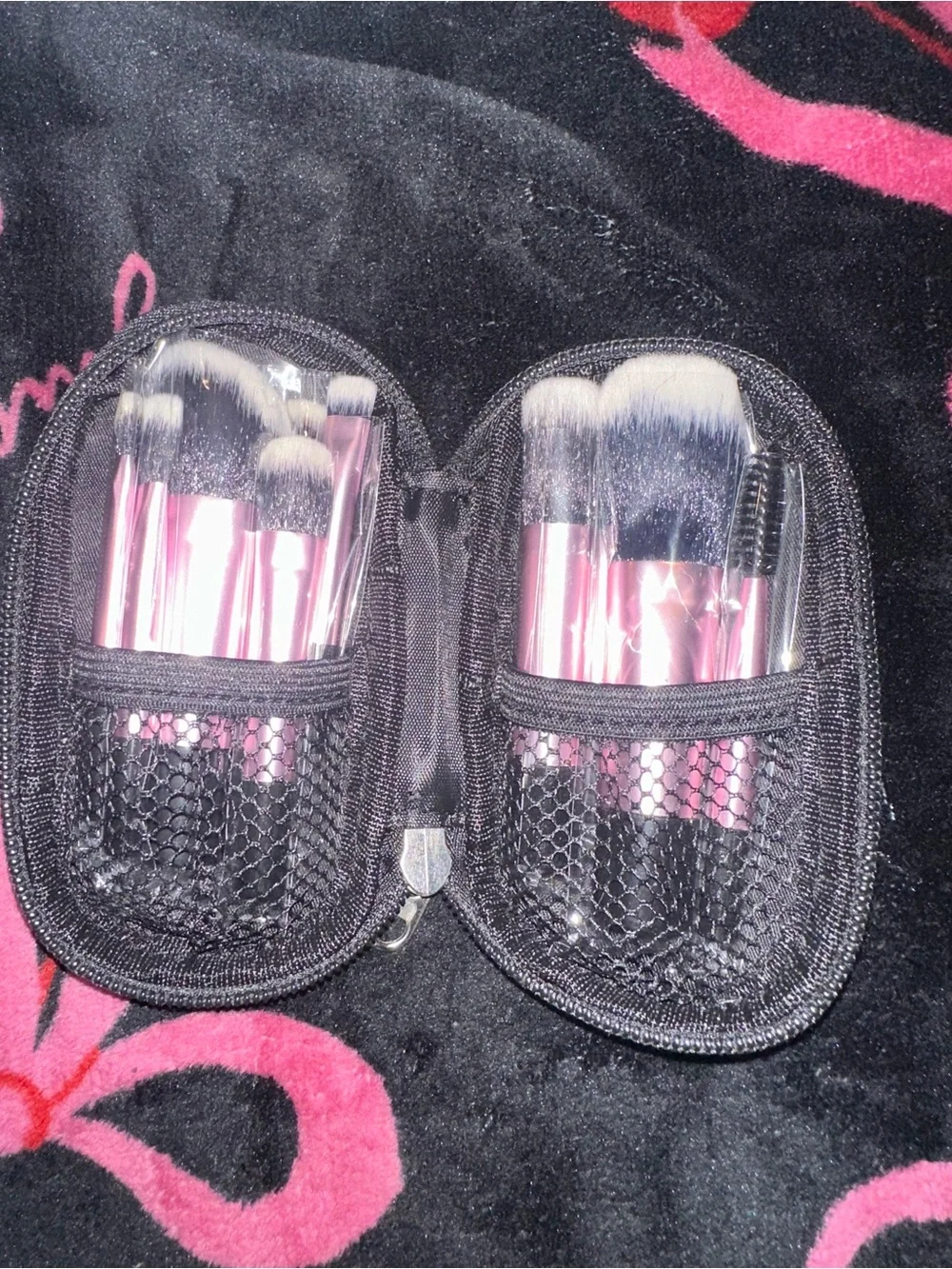 12-Piece Pink Professional Makeup Brush Set with Synthetic Bristles